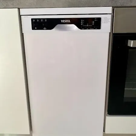 Nyaraló Modern Eingerichtetes In *