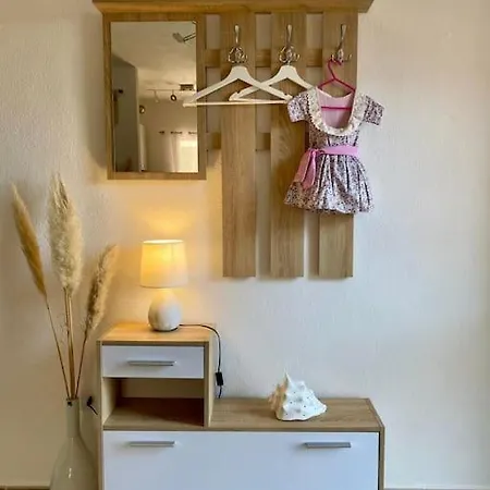 Nyaraló Modern Eingerichtetes In *